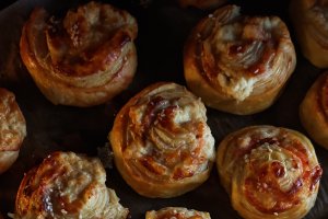Rulouri cu cremă de brânză și somon - Aperitiv rapid și gustos
