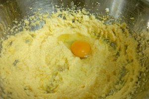 Banana bread cu afine si nuci - Reteta delicioasa