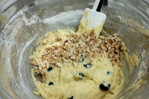 Banana bread cu afine si nuci - Reteta delicioasa