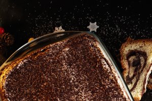 Tiramisu cu cozonac – rețetă simplă și ingenioasă pentru un desert savuros