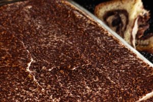 Tiramisu cu cozonac – rețetă simplă și ingenioasă pentru un desert savuros