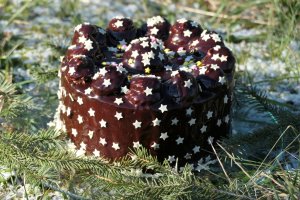 Tort ''noi doi si 32 de ani'' - Desertul aniversar plin de savoare