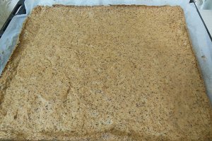 Prajitura cu nuca, mere si crema de vanilie - Reteta delicioasa