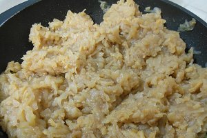 Prajitura cu nuca, mere si crema de vanilie - Reteta delicioasa