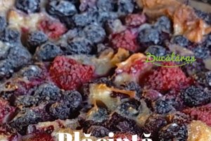 Plăcintă cu cremă de lămâie și fructe de pădure - Rețeta rapidă și delicioasă