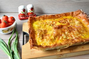 Spanakopita, placinta sarata cu spanac si branza - Reteta savuroasa de casa