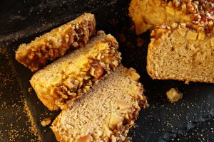 Chec de post cu mere și nuci – desert aromat cu scorțișoară