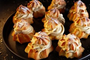 Mini eclere cu cremă de fistic - Desertul delicios care te va cuceri