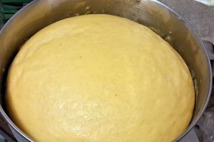 Rețetă pască cu brânză dulce și smântână, cu aluat pufos de cozonac