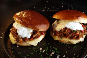 Burger cu carne rămasă - Simplu, rapid și gustos