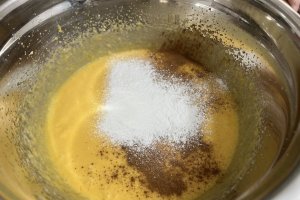 Chec cu dovleac, nuci si afine - Reteta rapida si gustoasa