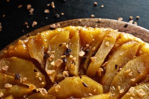 Tarta Tatin cu înghețată - Desertul care te cucerește