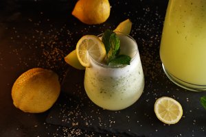 Limonadă cu pepene galben și mentă - Deliciu de vară răcoritor și savuros