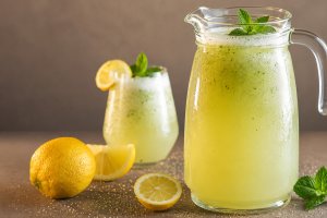 Limonadă cu pepene galben și mentă - Deliciu de vară răcoritor și savuros