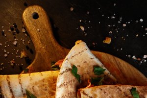 Quesadilla pizza - Rețeta rapidă și gustoasă