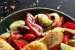 Salată grecească reinterpretată - Rețeta savuroasă cu feta pane-1
